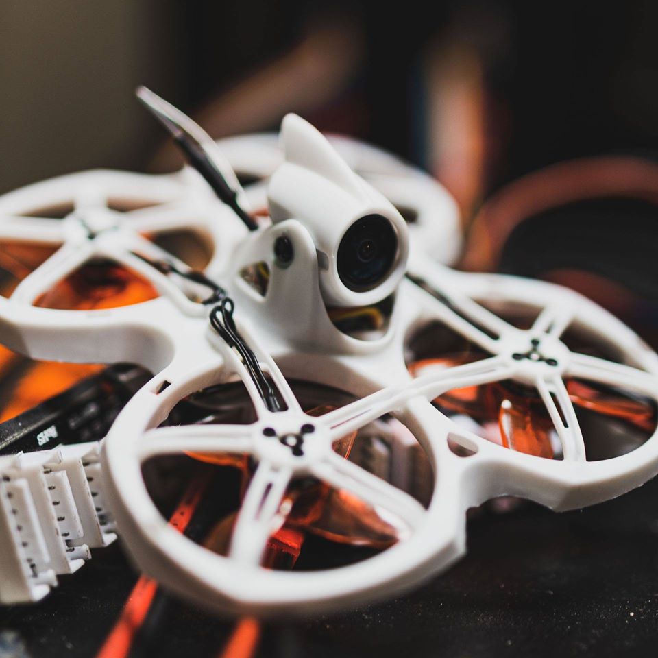 Emax Tinyhawk II 2 RTF FPV Rac - Eachine Drone E010 评论和价格